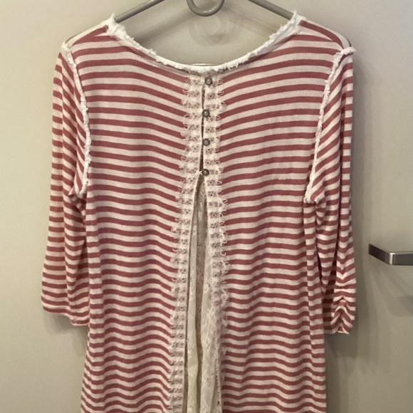 Jolt Pink Striped Hi Low Hem Knit Top XL Lightweight Lace Back Insert Soft Flowy - Picture 3 of 14